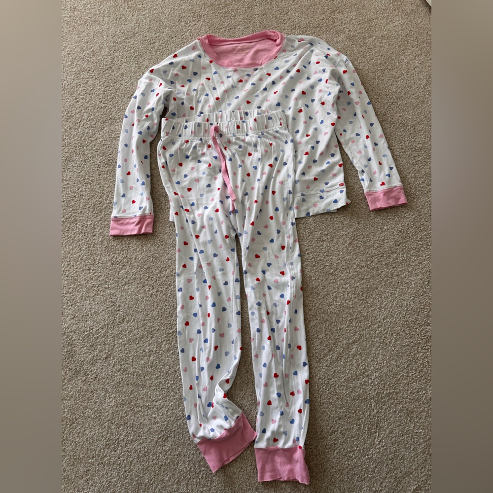 Beaufort Bonnet Pajama Set with Pink Trim and Heart Print